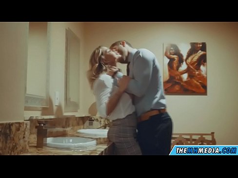❤️ Кад те прсата плавуша заведе у јавном тоалету ❤❌ Анални видео код нас ❌❤